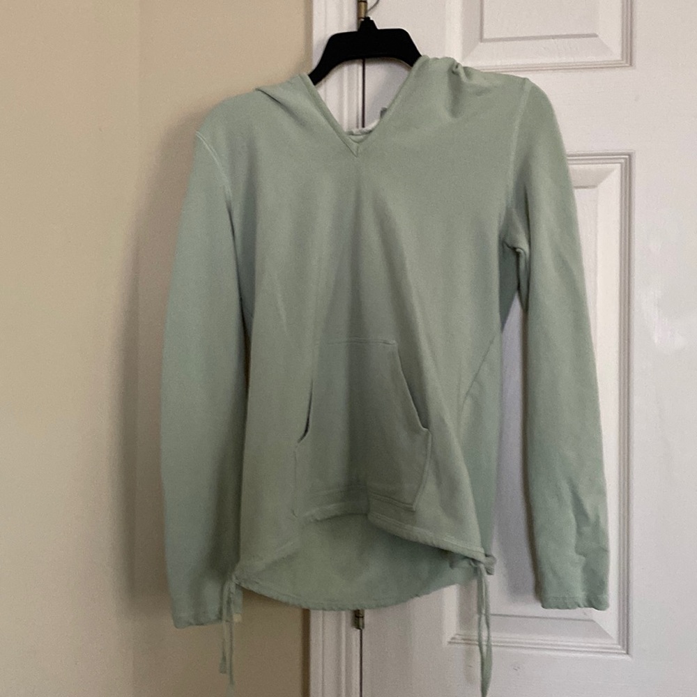 Vneck sweat shirt light green size large